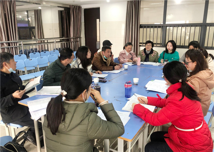 高二級(jí)部：同課異構(gòu)展風(fēng)采、教研活動(dòng)促成長(圖5)
