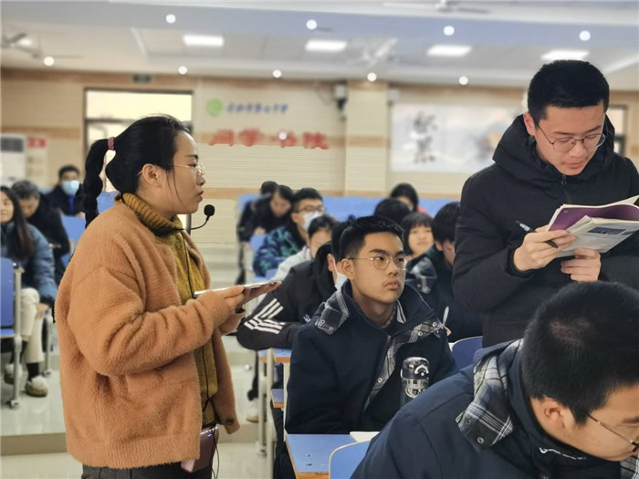 高一級部：界首市新課程新教材實(shí)施培訓(xùn)在合肥七中舉行(圖4)