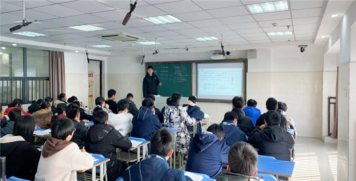 高一級部：界首市新課程新教材實(shí)施培訓(xùn)在合肥七中舉行(圖16)