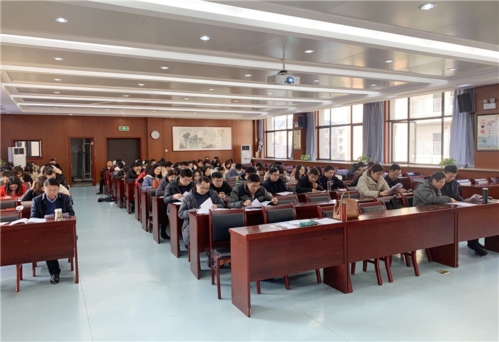 高三級部：合肥七中召開2021屆高三“一?！苯處煼治鰰?圖1)