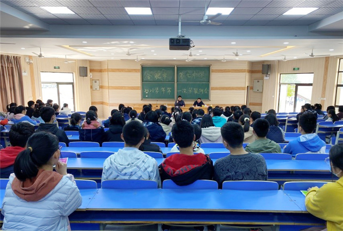 高一級(jí)部：強(qiáng)化課代表管理作用，形成兩語(yǔ)趕學(xué)趕超氛圍(圖4)