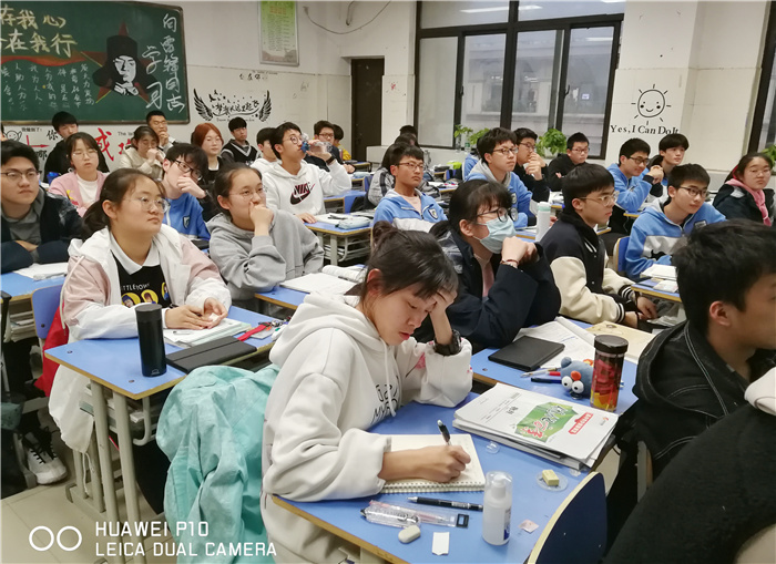高二級部：職業(yè)生涯規(guī)劃啟迪夢想，高二十六學子厲兵秣馬(圖4)