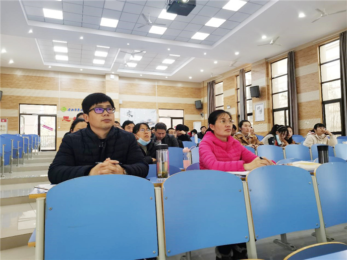 高一級部：推進數(shù)學新課程開展，落實培訓新教材實施(圖3)