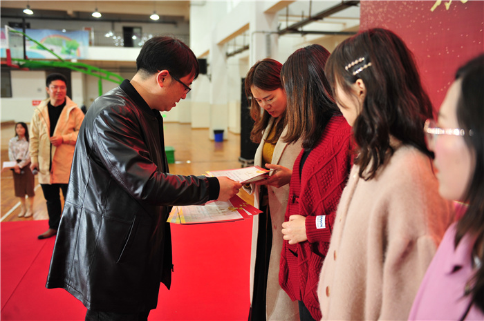 高一級部：致敬建黨百年，書寫無悔青春(圖10)