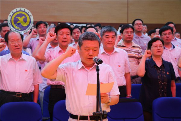 黨旗飄揚風帆勁  創(chuàng)先爭優(yōu)譜華章(圖4)