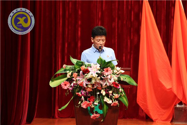 黨旗飄揚風帆勁  創(chuàng)先爭優(yōu)譜華章(圖8)