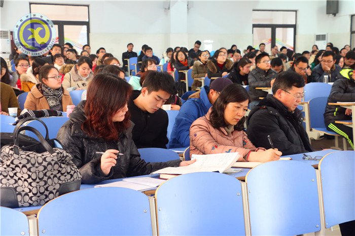 看新任教師風(fēng)采，觀解讀名畫課堂(圖3)