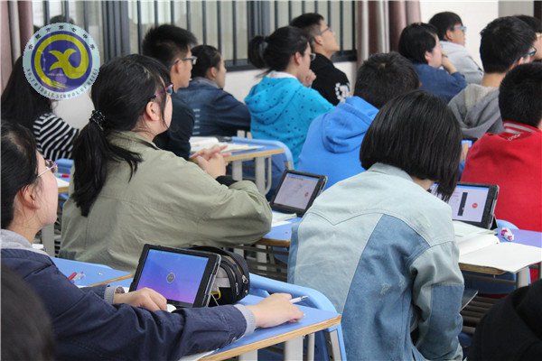  教育現(xiàn)代化，智慧新七中(圖5)