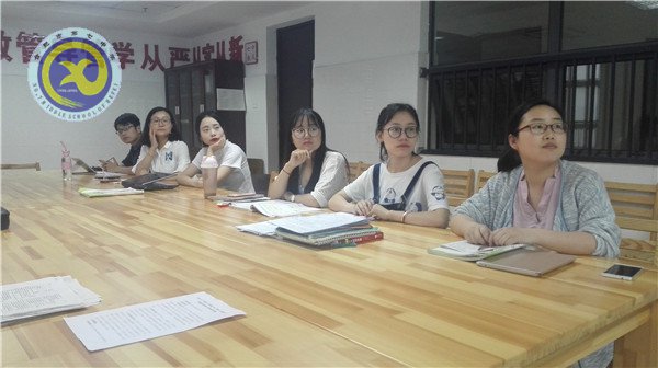 喚醒仁愛之心 爭(zhēng)做“四有”好老師(圖2)