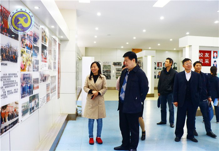  市檔案局、教育局檢查指導(dǎo)學(xué)校檔案工作(圖4)