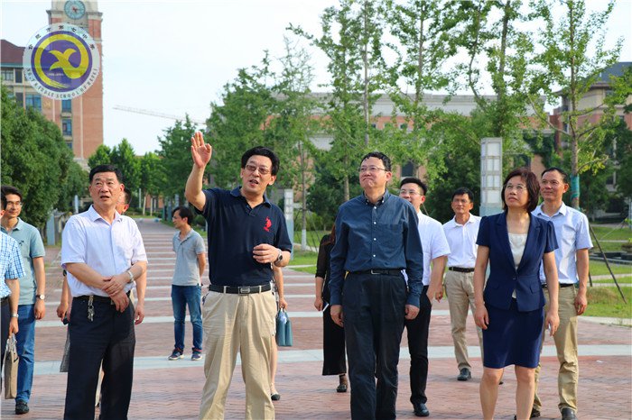 國(guó)務(wù)院教育督導(dǎo)委員會(huì)核查組蒞臨合肥七中檢查指導(dǎo)工作(圖3)