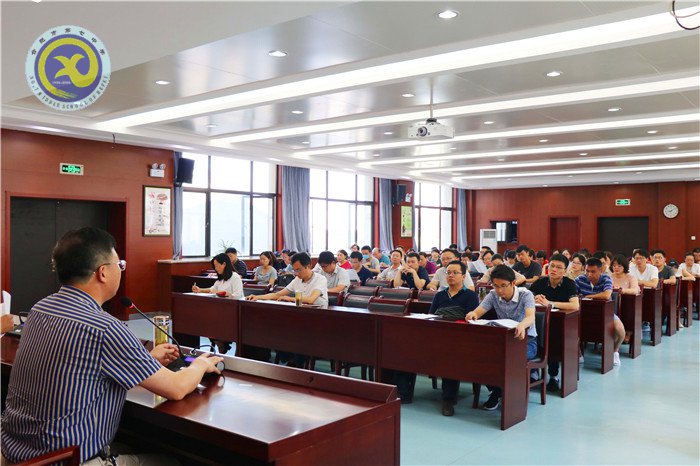 發(fā)揚(yáng)民主凝聚心聲 充分發(fā)揮教代會職能(圖2)