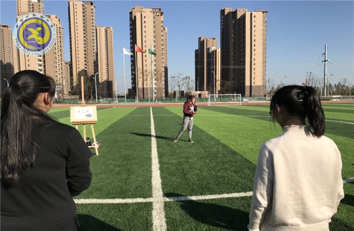 青年教師展英姿，共同研討齊進(jìn)步(圖2)