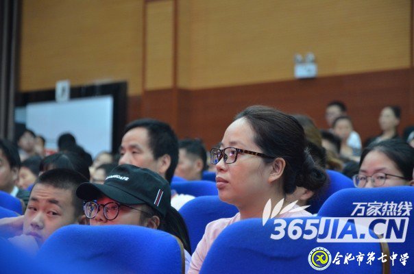 萬家教育：合肥七中迎來1600名新生報到 除了夸學校好看他們還說了啥(圖3)