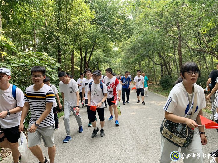 八月登頂蜀峰躊躇滿志，六月蟾宮折桂志在必得(圖3)