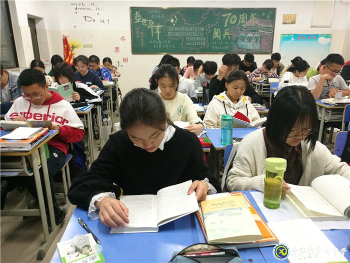 腹有詩(shī)書氣自華 文化自信當(dāng)自強(qiáng)(圖4)