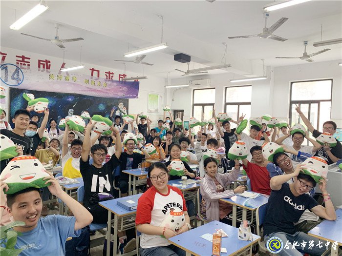 莘莘學子亮劍高考，多彩祝福滋潤心田(圖1)