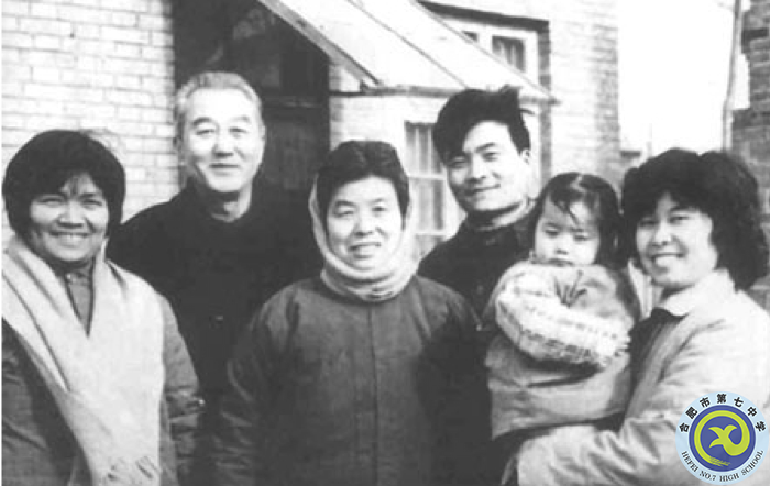 △1981年，齊越與焦裕祿家人合影留念.png
