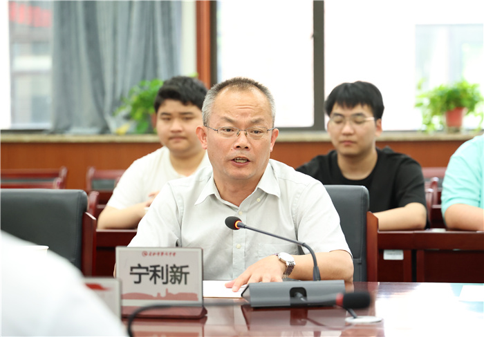 再獲高?！斑M(jìn)一步”認(rèn)可！安徽師范大學(xué)向合肥七中授牌“優(yōu)質(zhì)生源基地”(圖3)