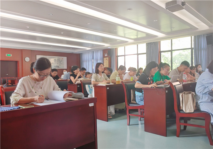 合肥七中新高一召開第一次班主任培訓(xùn)會(huì)(圖4)