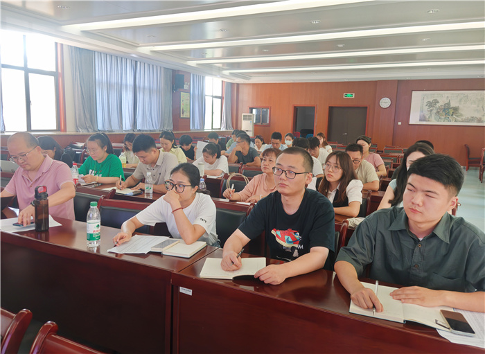 合肥七中新高一召開第一次班主任培訓(xùn)會(huì)(圖1)
