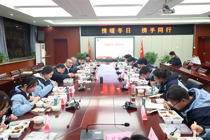 合肥七中高二年級“校長有約”晚餐會(huì)(圖1)