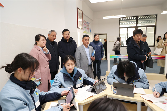 合肥七中智慧語文示范課引領(lǐng)教學新方向(圖3)