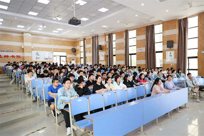 合肥七中高二年級開展“全球治理、國家安全與中國智慧”主題講座(圖3)