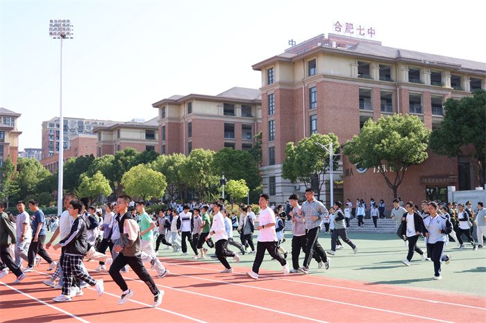 筑牢安全防線   厚植愛國情懷(圖1)