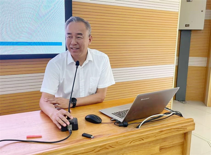 高三年級召開階段性學(xué)情分析會暨期末工作會4.jpg
