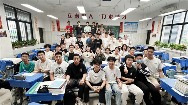 耿言旭2.jpg